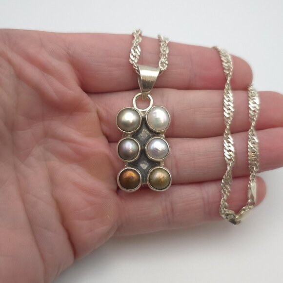 Jewelry - 17.5 Inch Sterling Silver Tarnished Genuine Pearls Necklace A1114